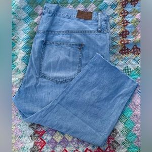 Madewell the Perfect Vintage Jean size 36. Cropped with raw edges.